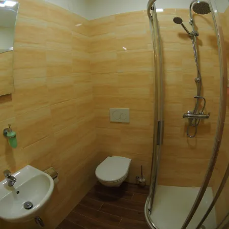 Britannia 3* Vsetin