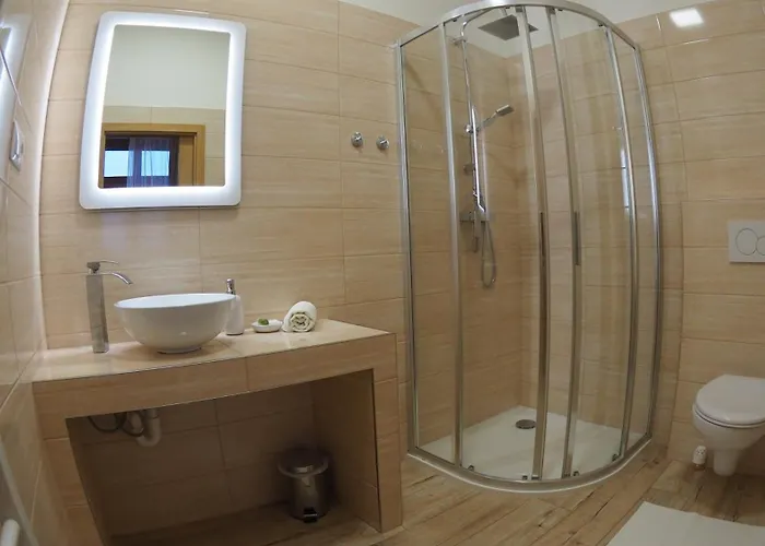 Britannia Hotel 3*