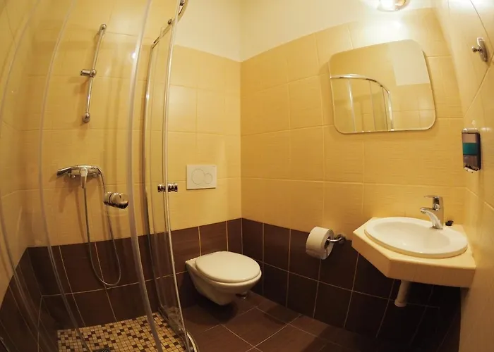 Britannia 3*